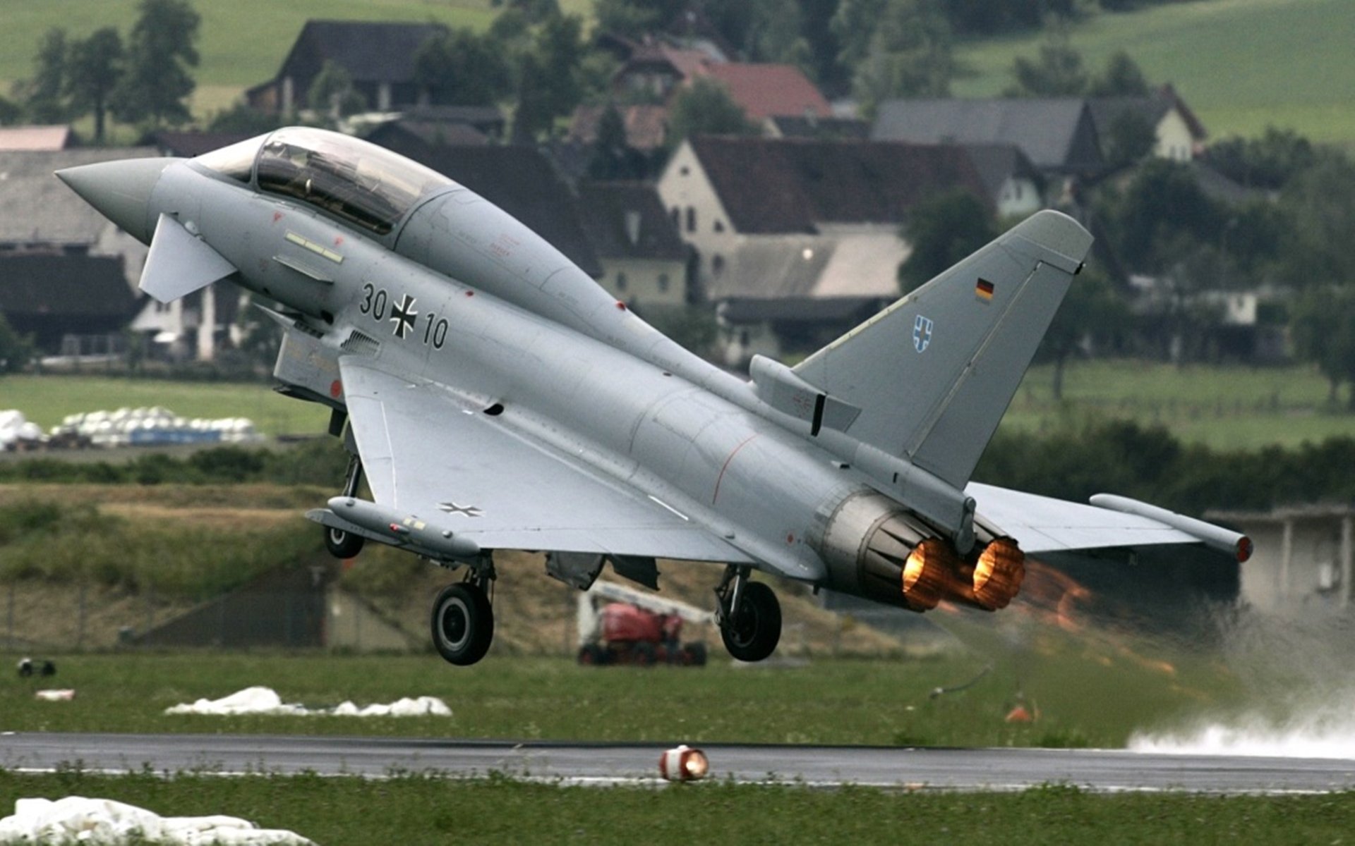 球迷助威声点燃比赛氛围,球迷助威口号