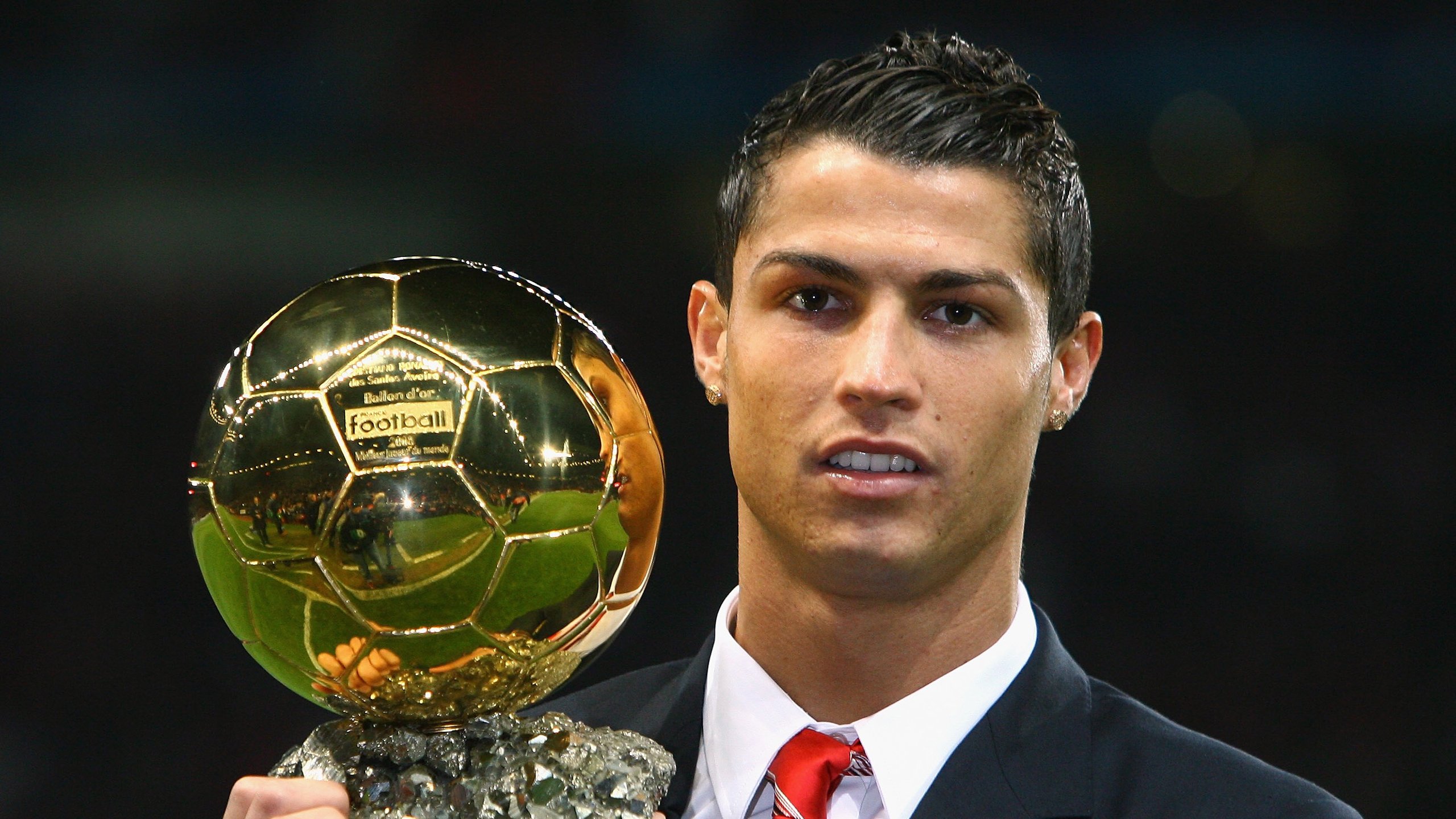 世界杯十六强：阿根廷3比0战胜摩洛哥 梅西送上两个精妙助攻